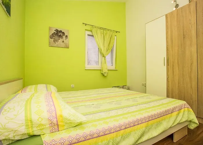 Pantan Apartment *