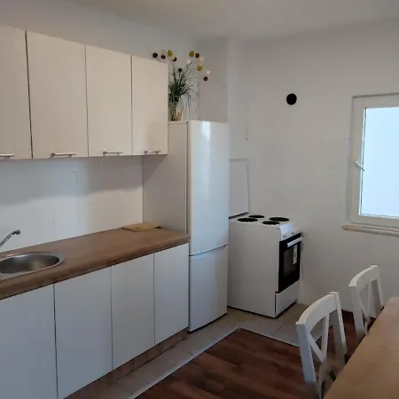 شقة Pantan تروغير